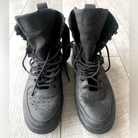 Nike SF Air Force 1 - high “triple black”. Womens size 8. BNWOT. Never worn - Picture 2 of 5